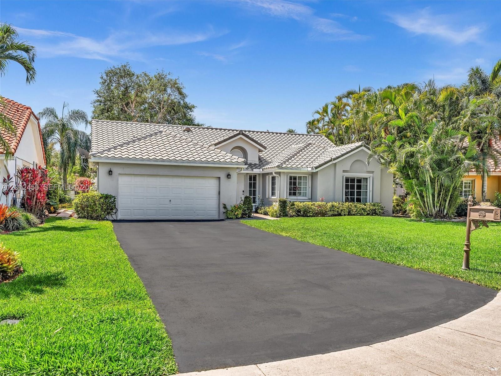 629 Spinnaker, Weston, FL 33326, Weston