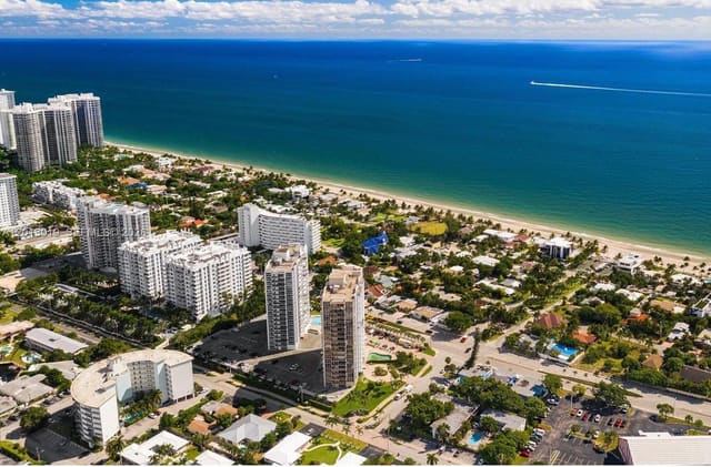 2715 N Ocean Boulevard 2E, Fort Lauderdale, FL 33308