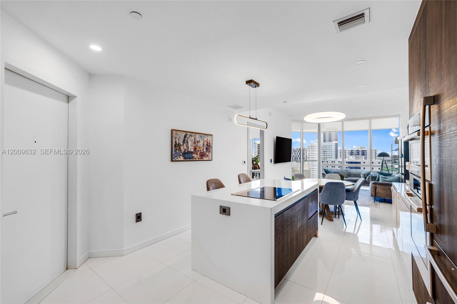 851 NE 1st Avenue 1408, Miami, FL 33132 photo 14