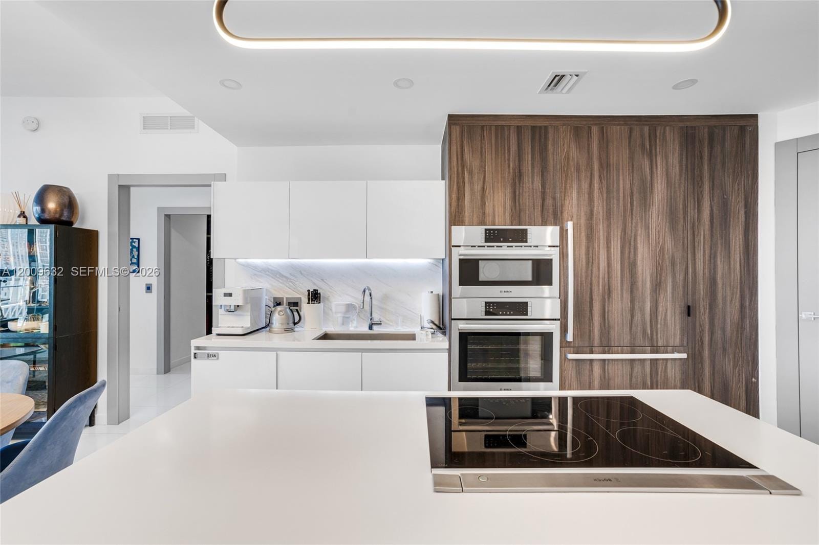 851 NE 1st Avenue 1408, Miami, FL 33132 photo 16