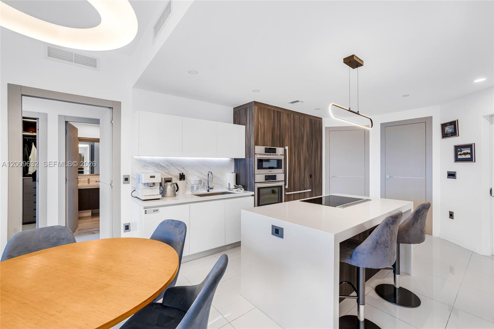 851 NE 1st Avenue 1408, Miami, FL 33132 photo 17