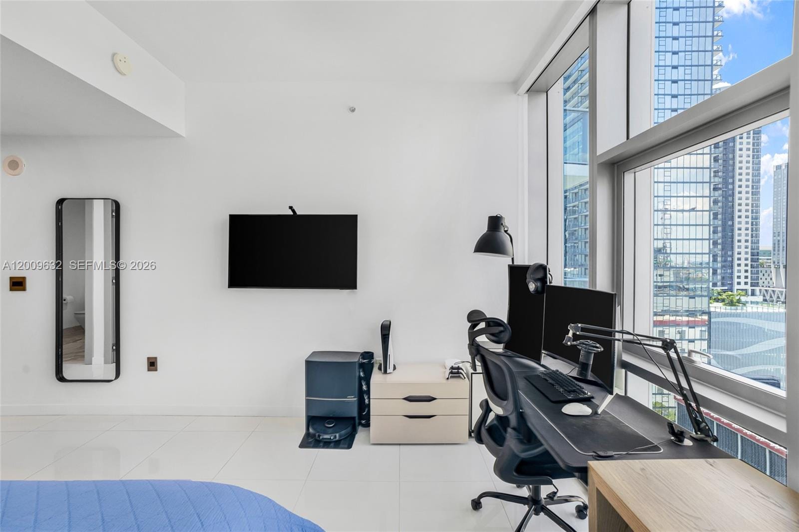 851 NE 1st Avenue 1408, Miami, FL 33132 photo 30