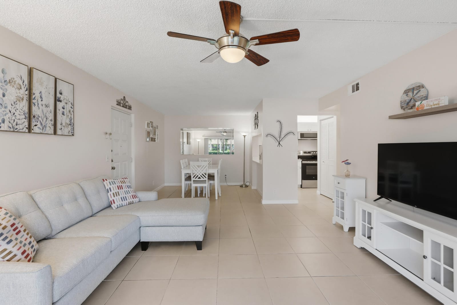 627 Sea Pine Way D1, Greenacres, FL 33415 photo 11