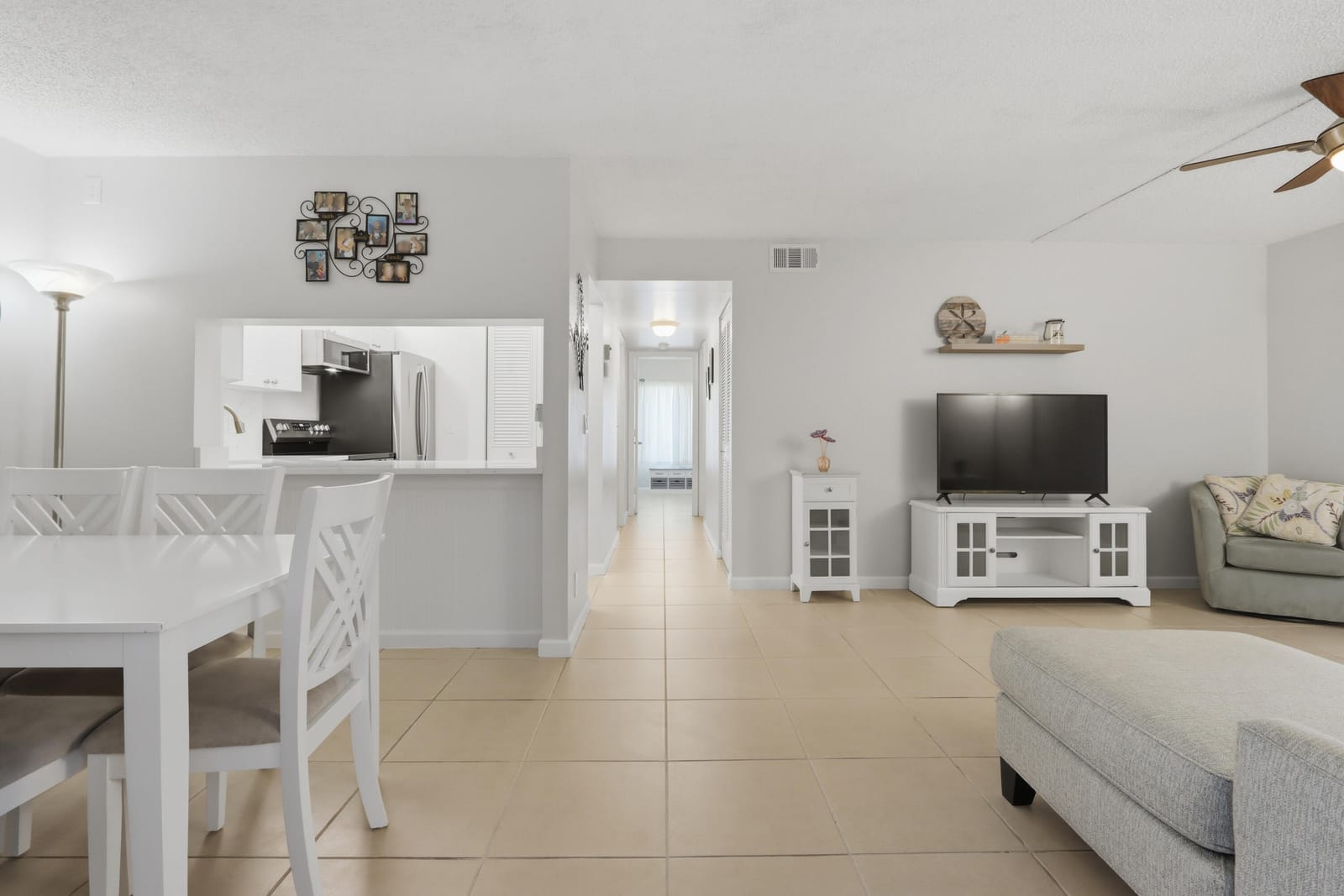 627 Sea Pine Way D1, Greenacres, FL 33415 photo 5