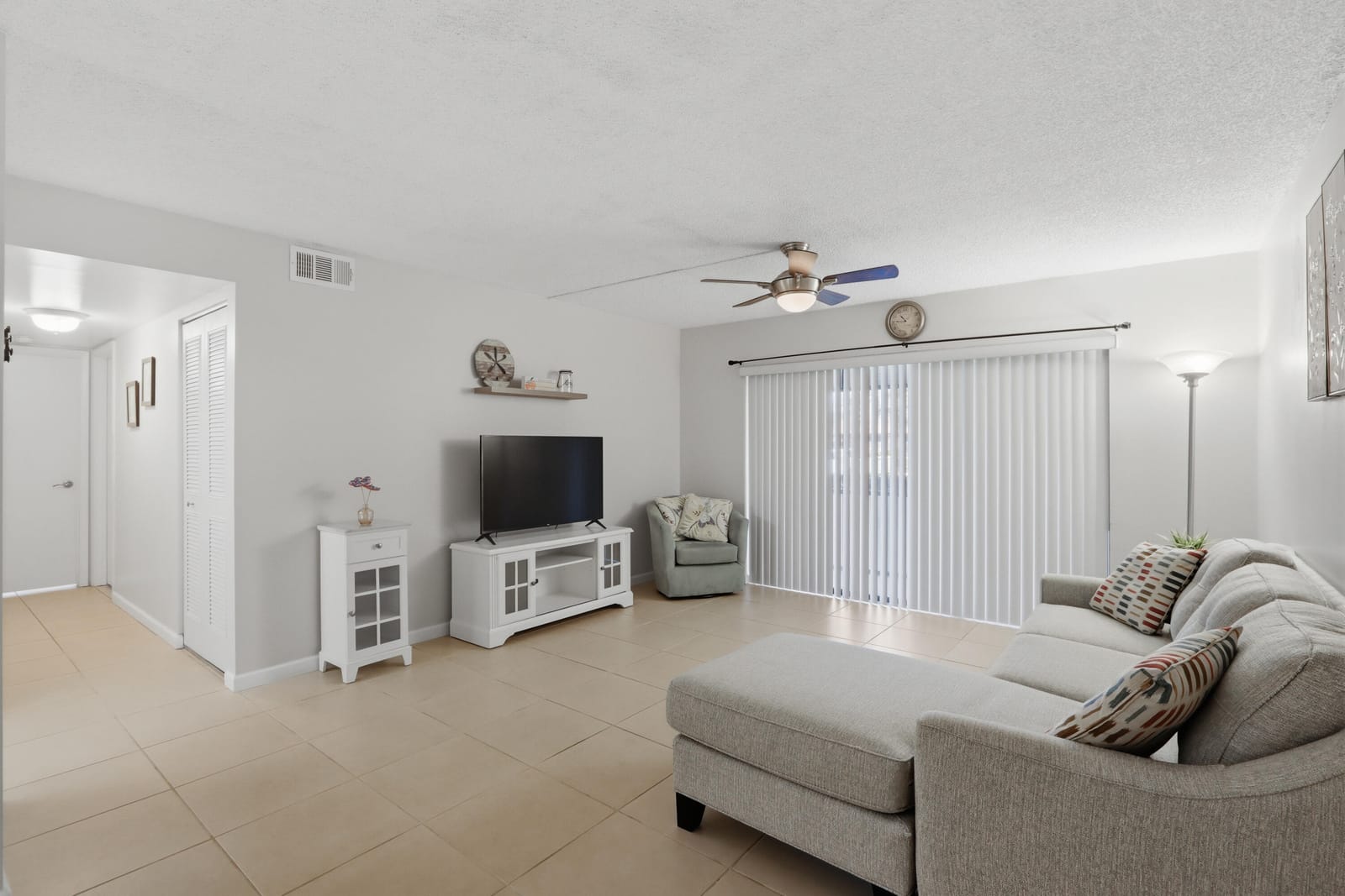 627 Sea Pine Way D1, Greenacres, FL 33415 photo 6