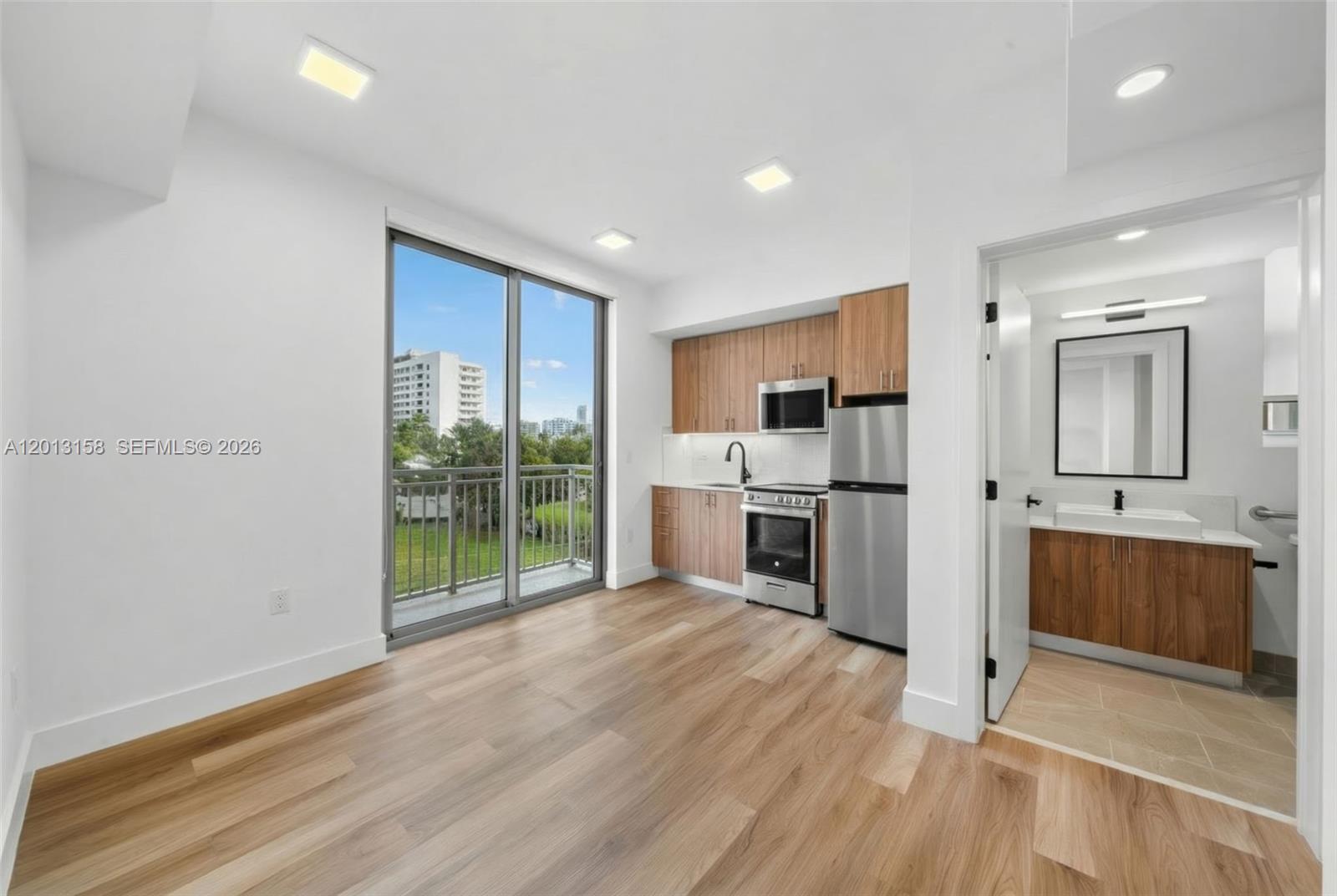 650 SW 1st Street 206, Miami, FL 33130, Miami