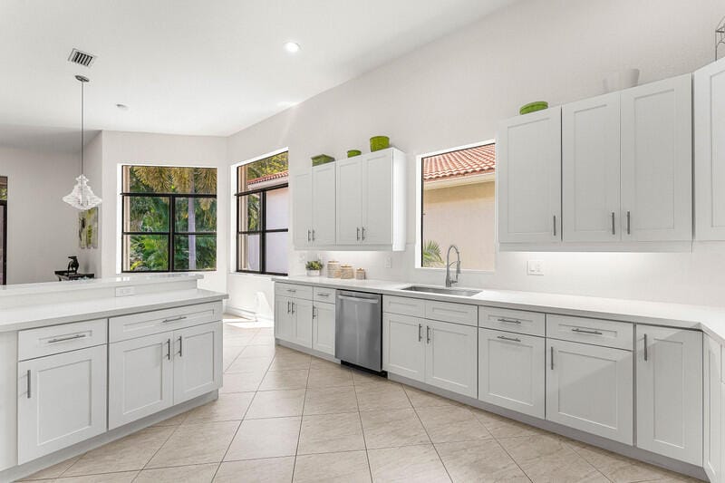 9720 Isles Cay Drive — photo 11