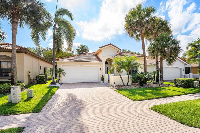 9720 Isles Cay Drive — photo 3