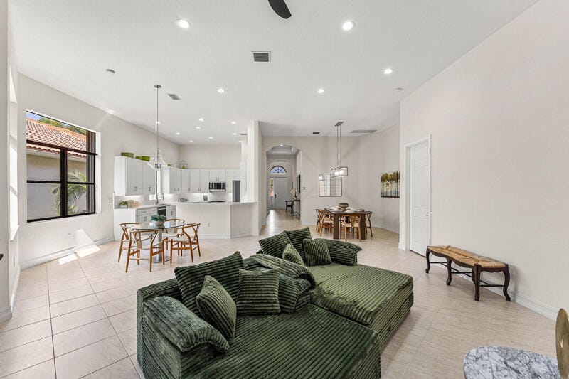9720 Isles Cay Drive — photo 7