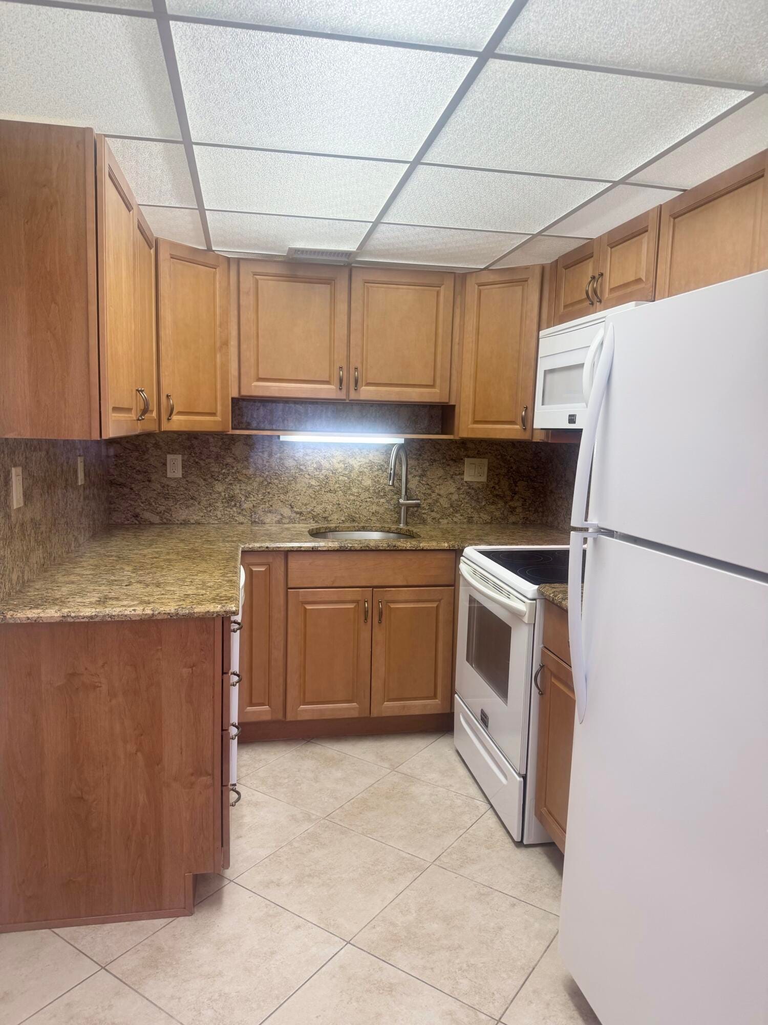 2381 Sunset Avenue 117, Lake Worth Beach, FL 33461 photo 3