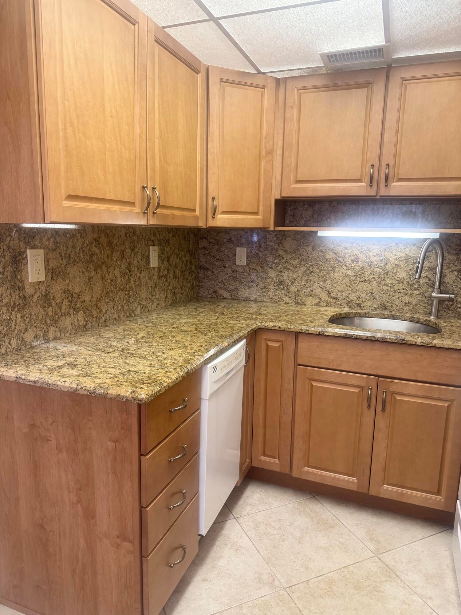 2381 Sunset Avenue 117, Lake Worth Beach, FL 33461 photo 5