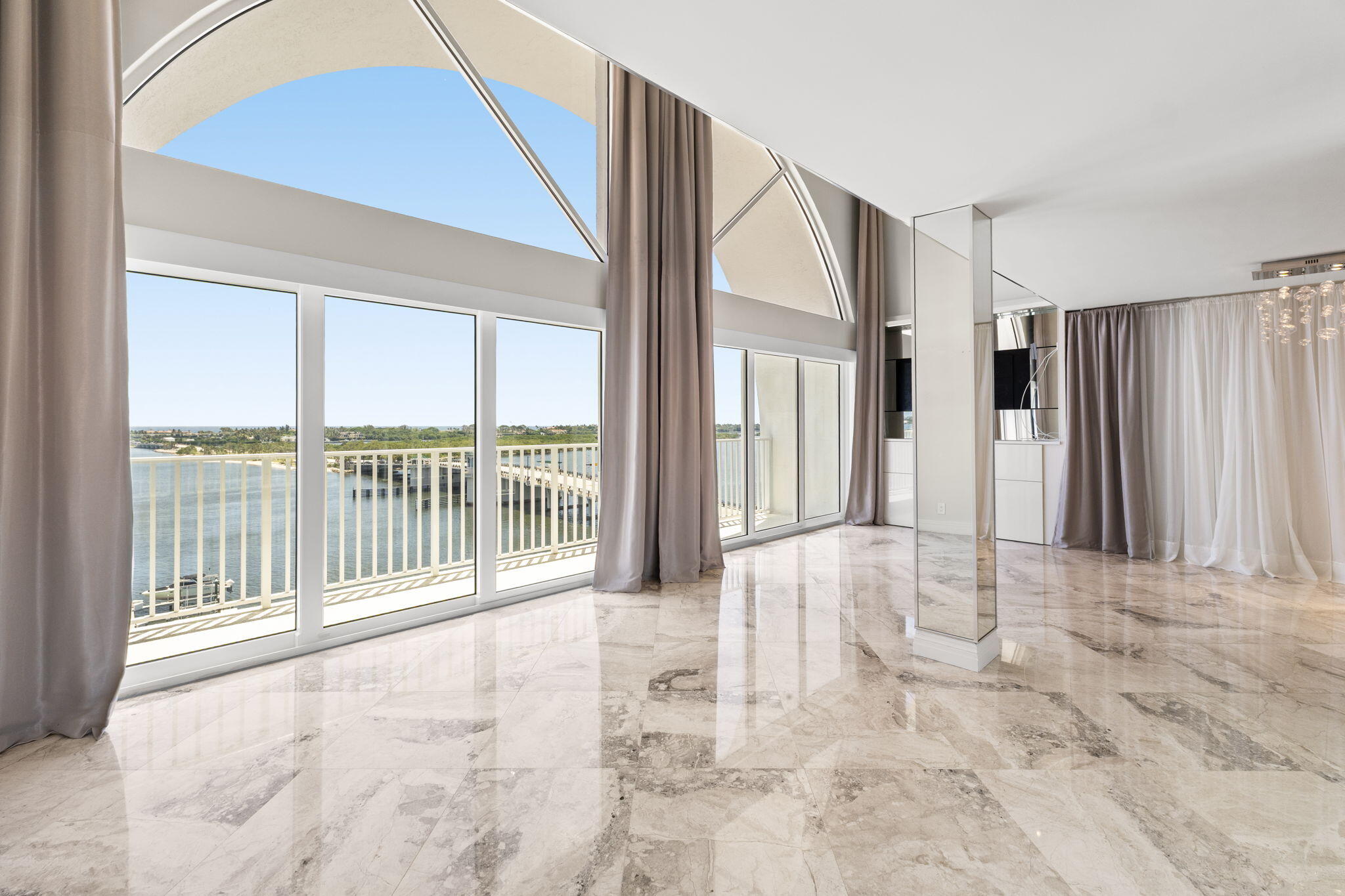 3901 S Flagler Drive 1002, West Palm Beach, FL 33405, West Palm Beach