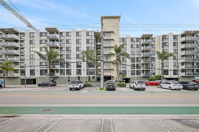 9800 W Bay Harbor Drive 406, Bay Harbor Islands, FL 33154