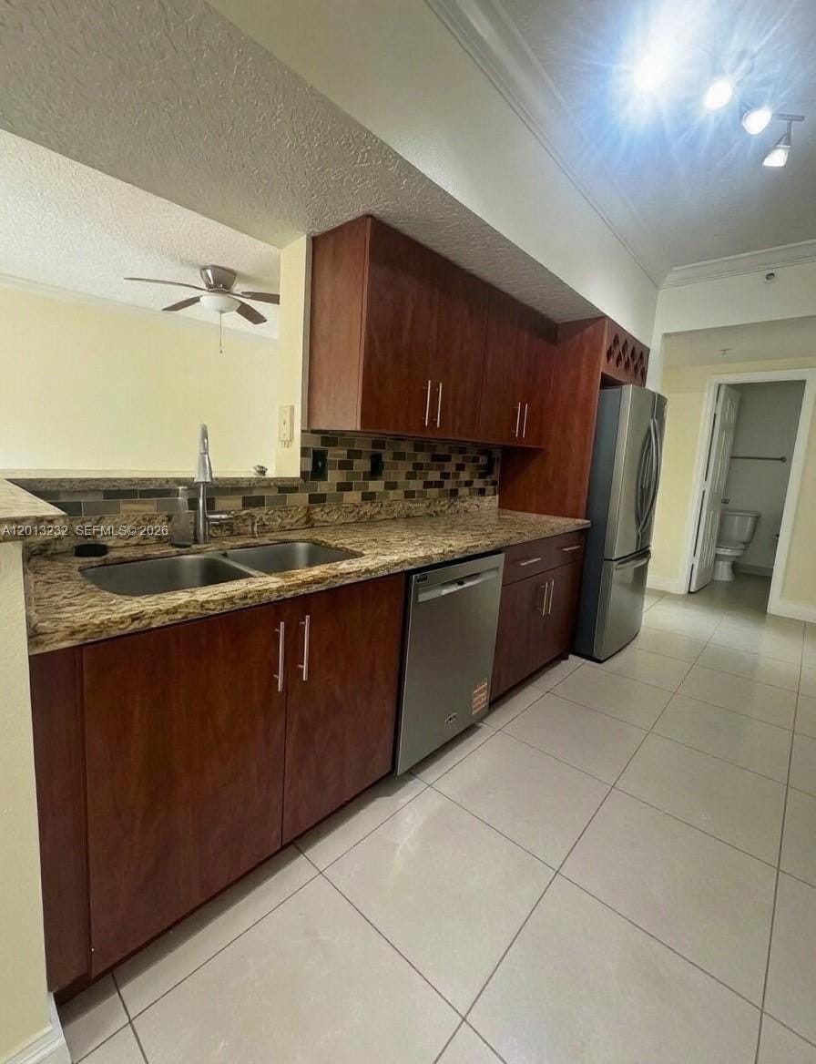 220 SW 116th Avenue 15207, Pembroke Pines, FL 33025 photo 4