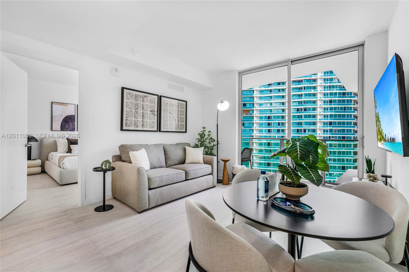77 SE 5th Street 3305, Miami, FL 33131, Miami