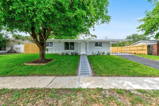 12091 Colony Avenue, sold in Palm Beach Cabana Colony 1, Palm Beach Gardens, FL