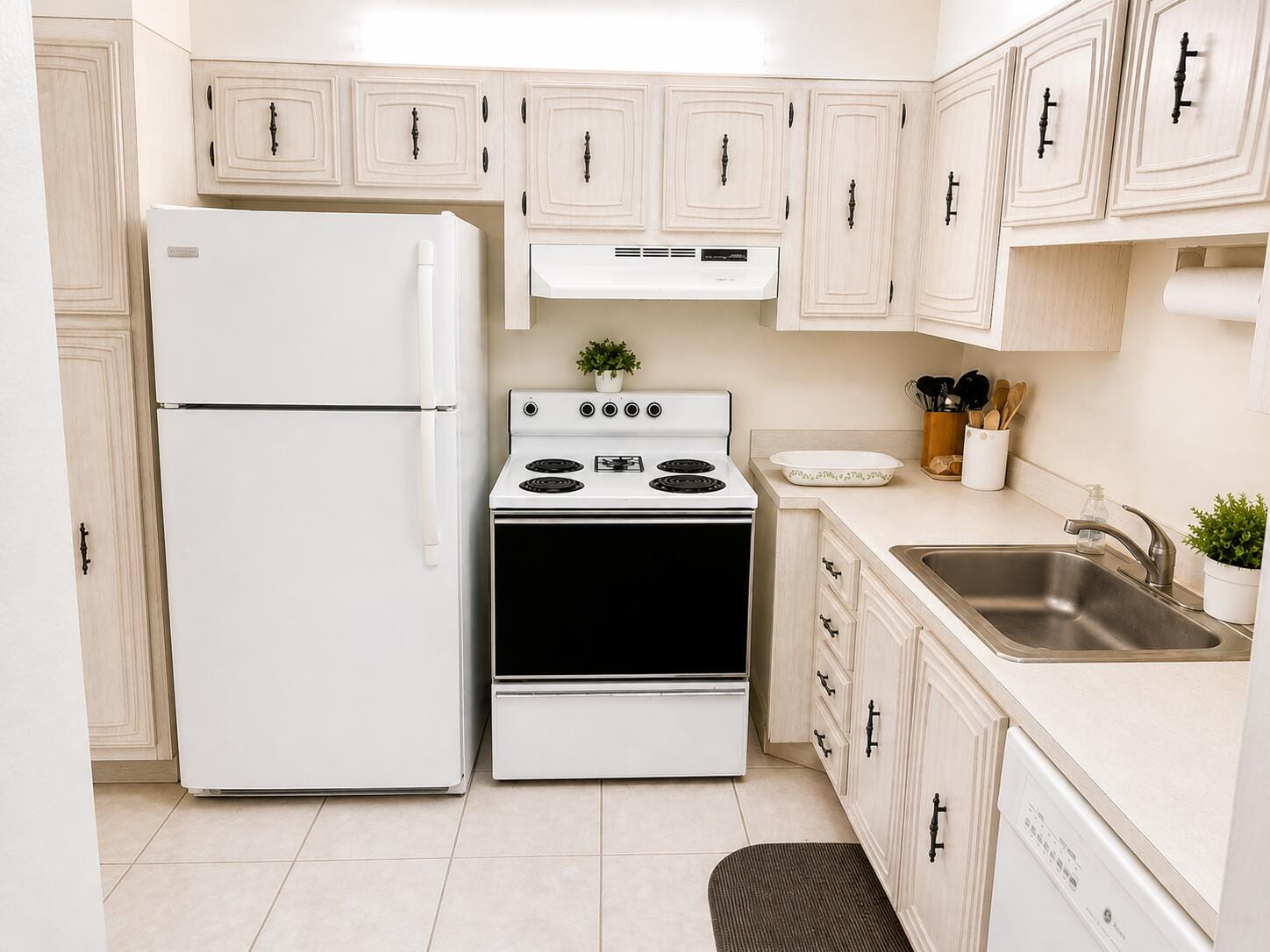 2831 Somerset Drive 305 — photo 5