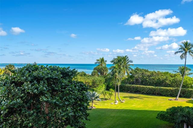 200 Ocean Lane Drive 407, Island House Apt Inc Co, Key Biscayne, FL