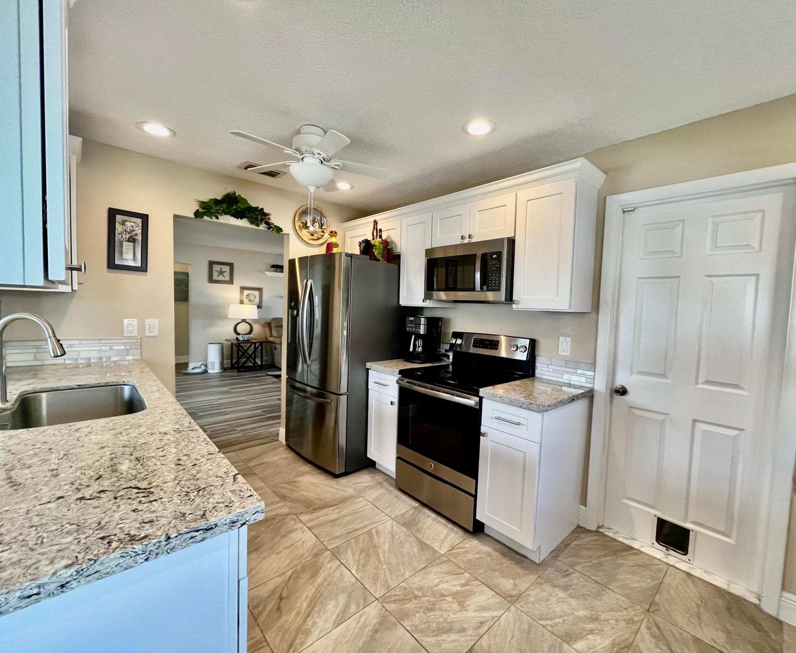 2398 SW 9th Avenue N, Boynton Beach, FL 33426 photo 11