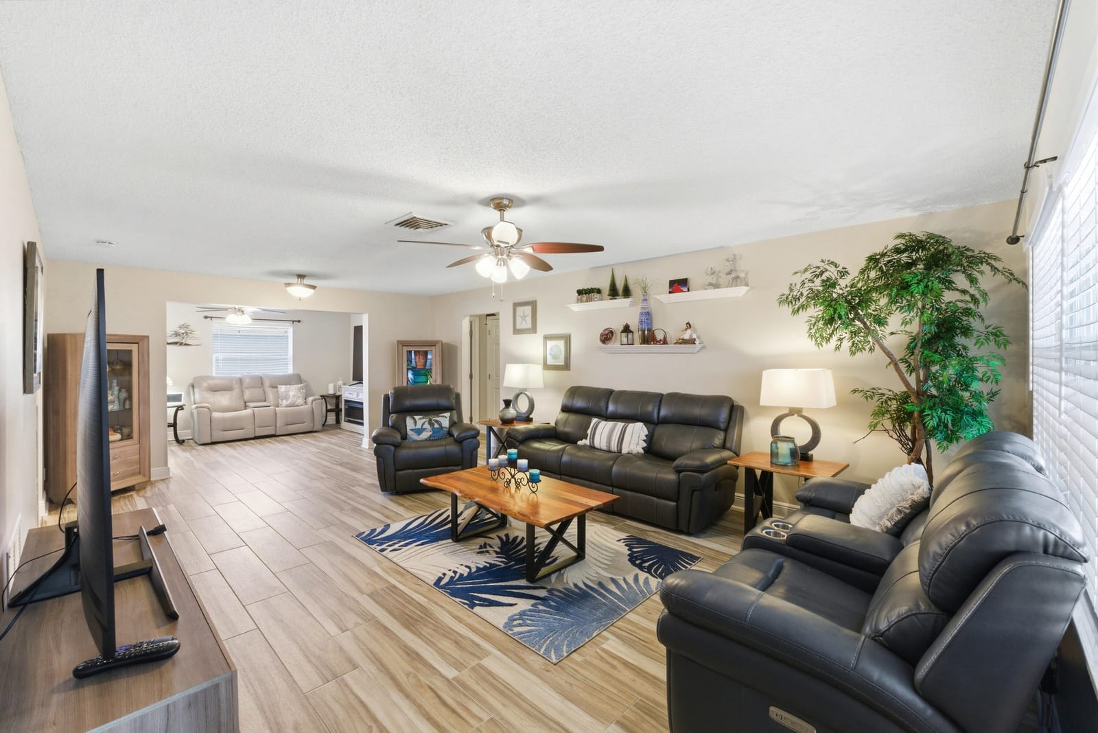 2398 SW 9th Avenue N, Boynton Beach, FL 33426 photo 5