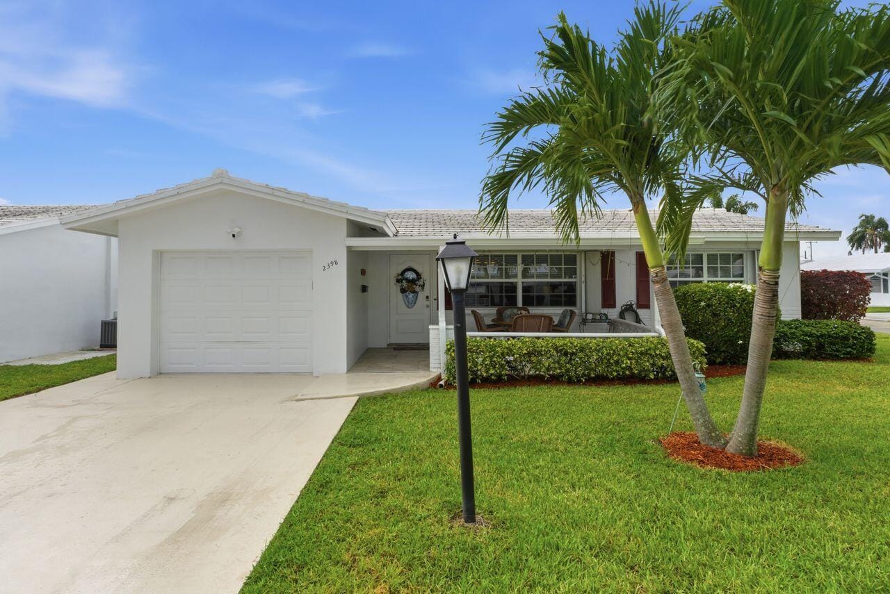 2398 SW 9th Avenue N, Boynton Beach, FL 33426