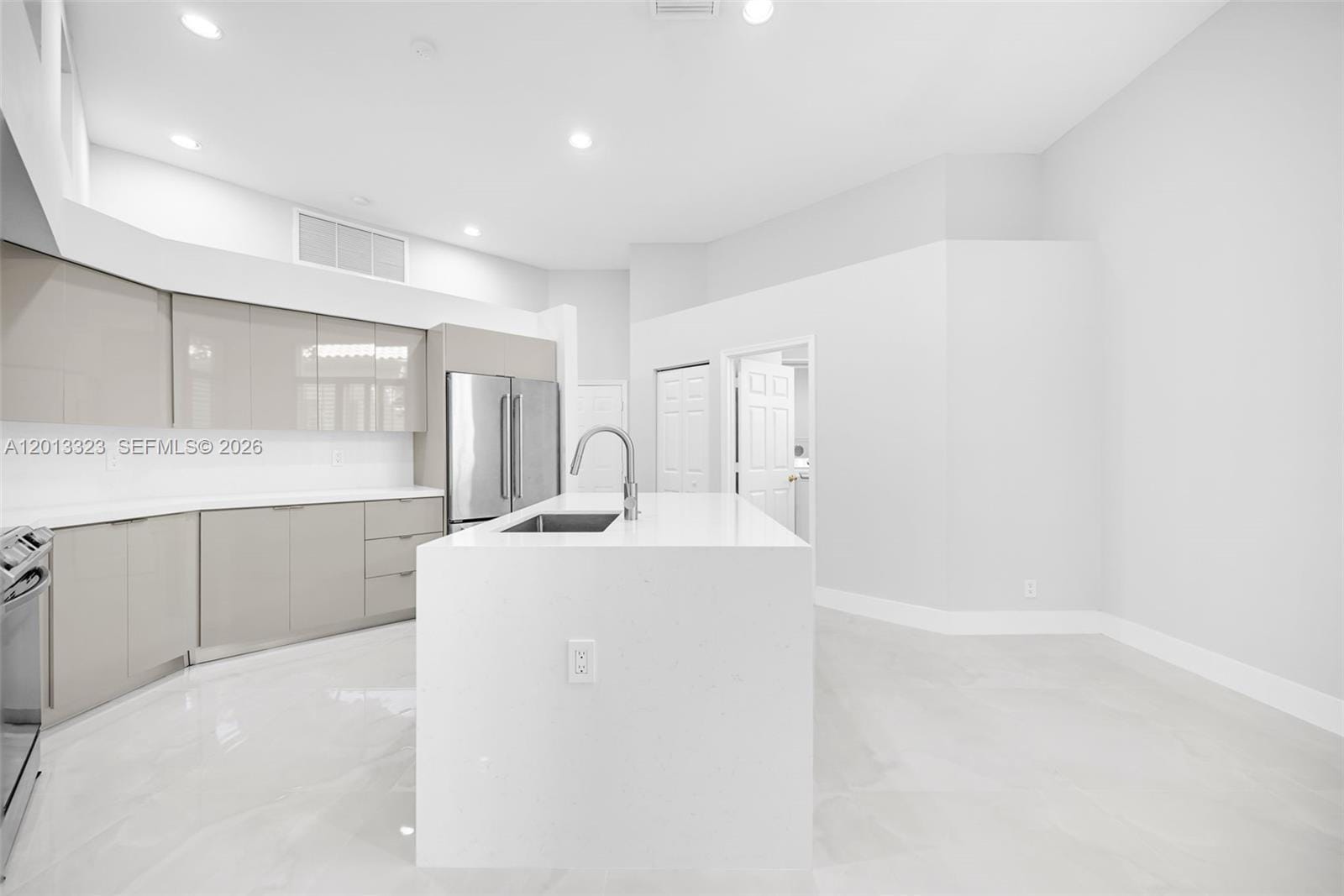2553 Bay Pointe Drive, Weston, FL 33327 photo 13