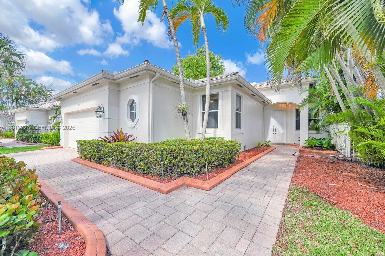 2553 Bay Pointe Drive — photo 3