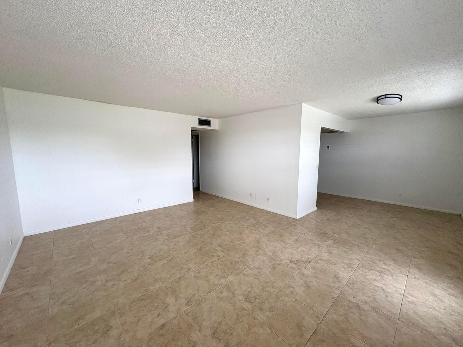 163 Somerset Crescent H — photo 3