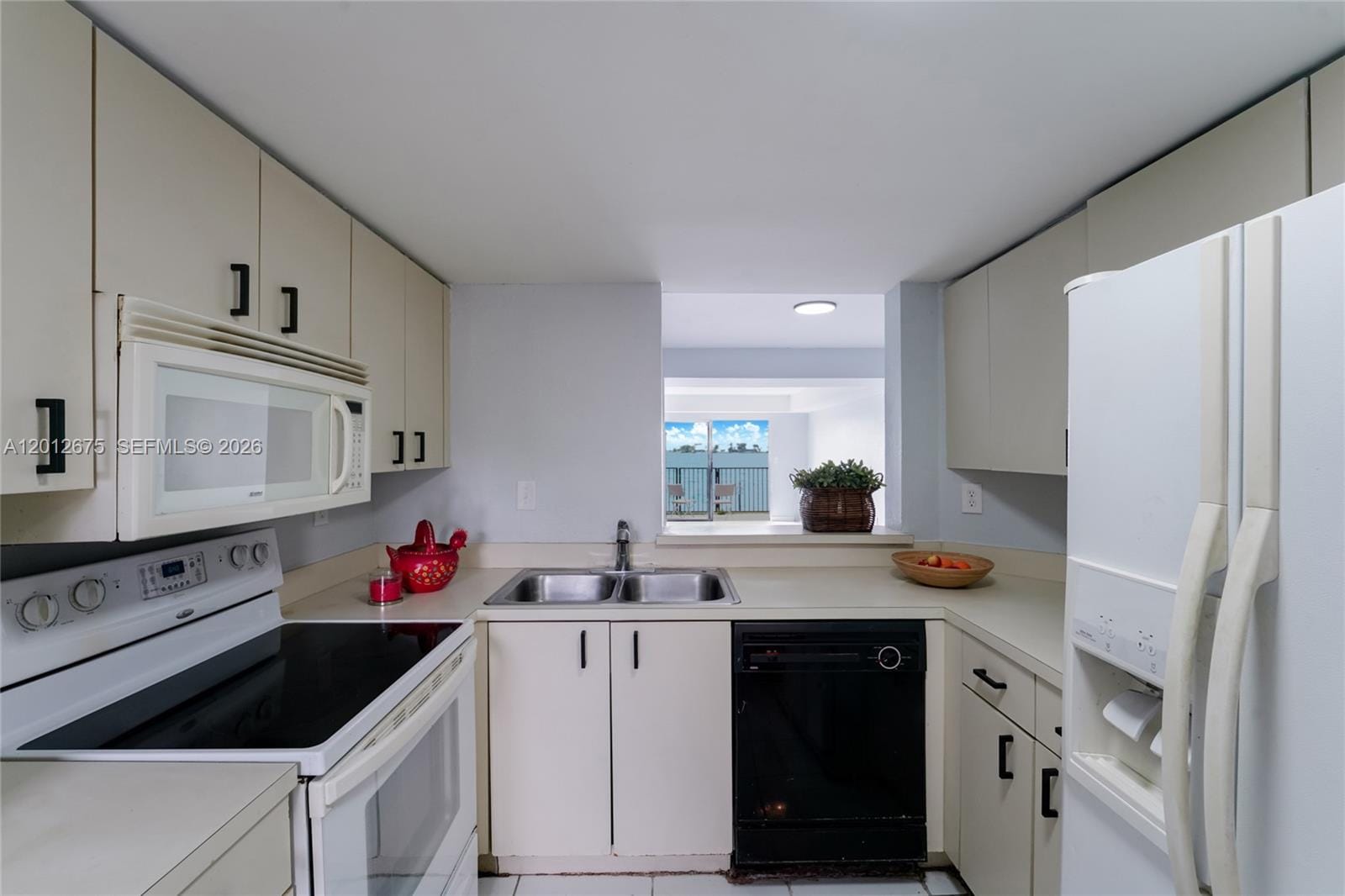12348 NW 11th Lane 1010, Miami, FL 33182 photo 7