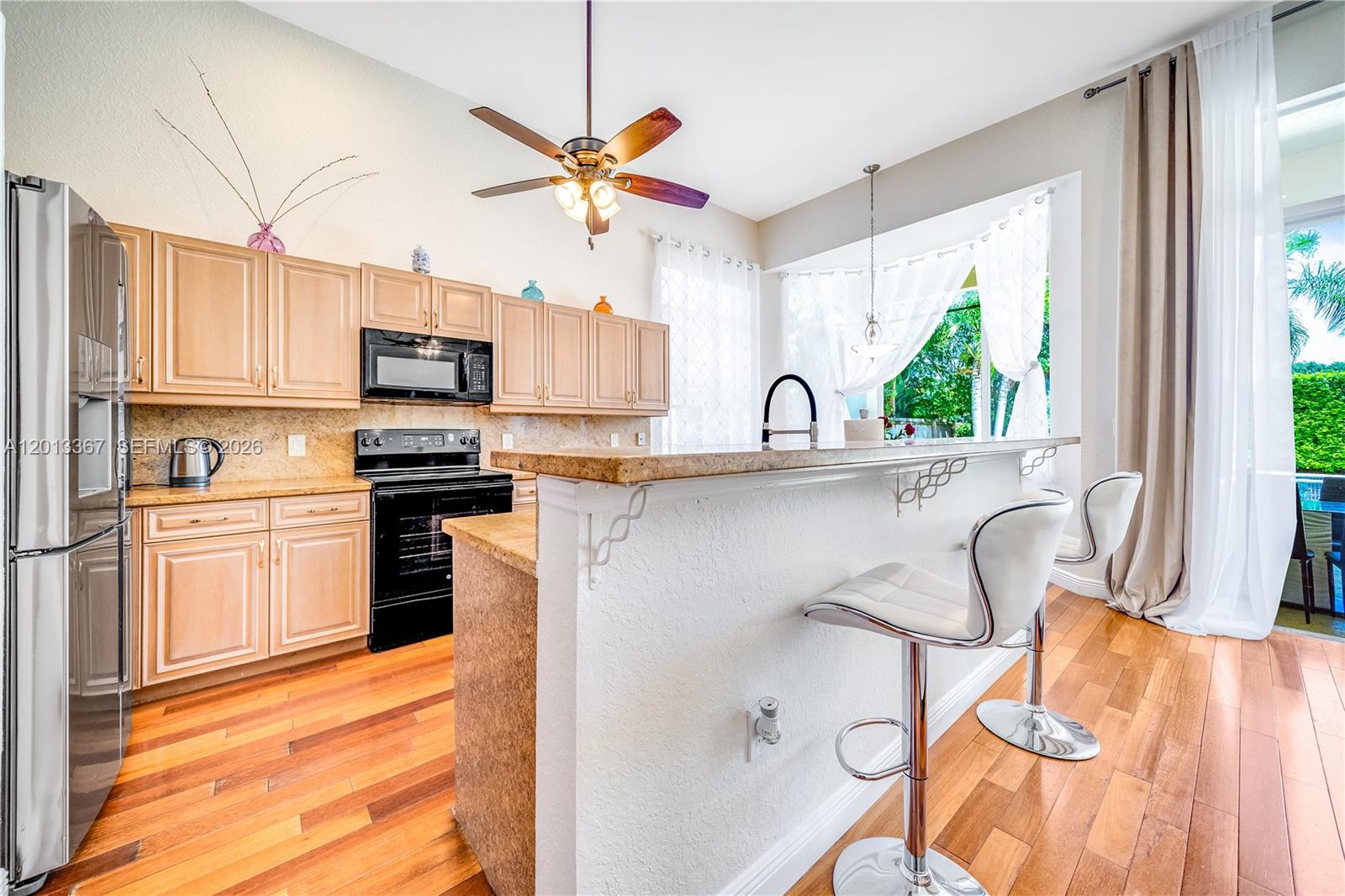 1241 S 13th Avenue, Hollywood, FL 33019 photo 11