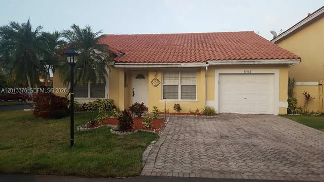 10867 SW 152nd Place, Miami, FL 33196