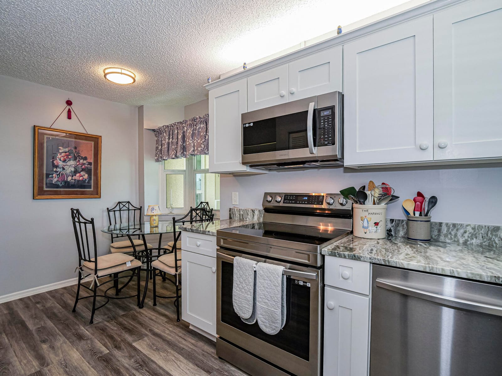 870 Lake Orchid Circle 204 — photo 5