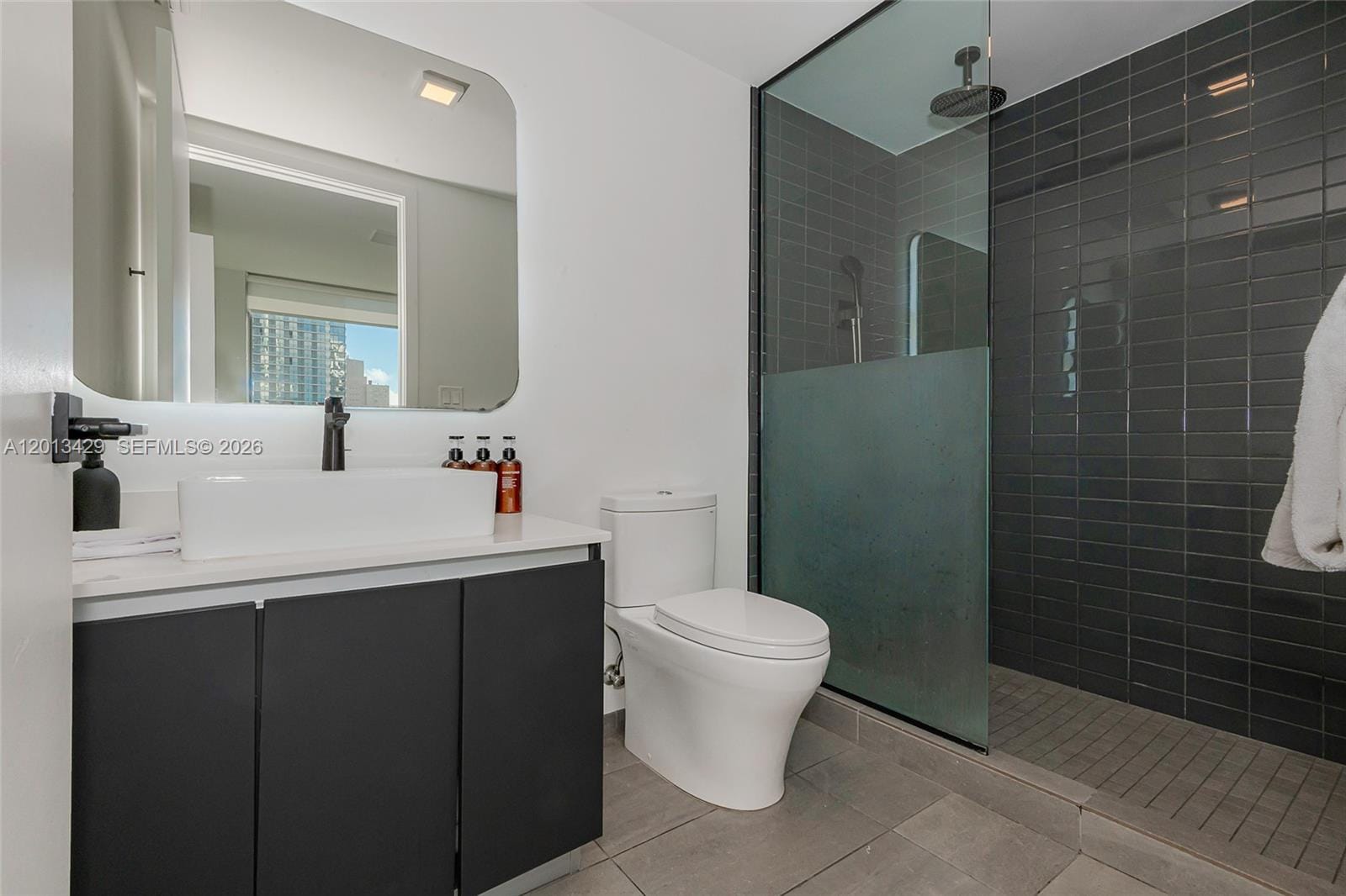 227 NE 2nd Street 2206, Miami, FL 33132 photo 15