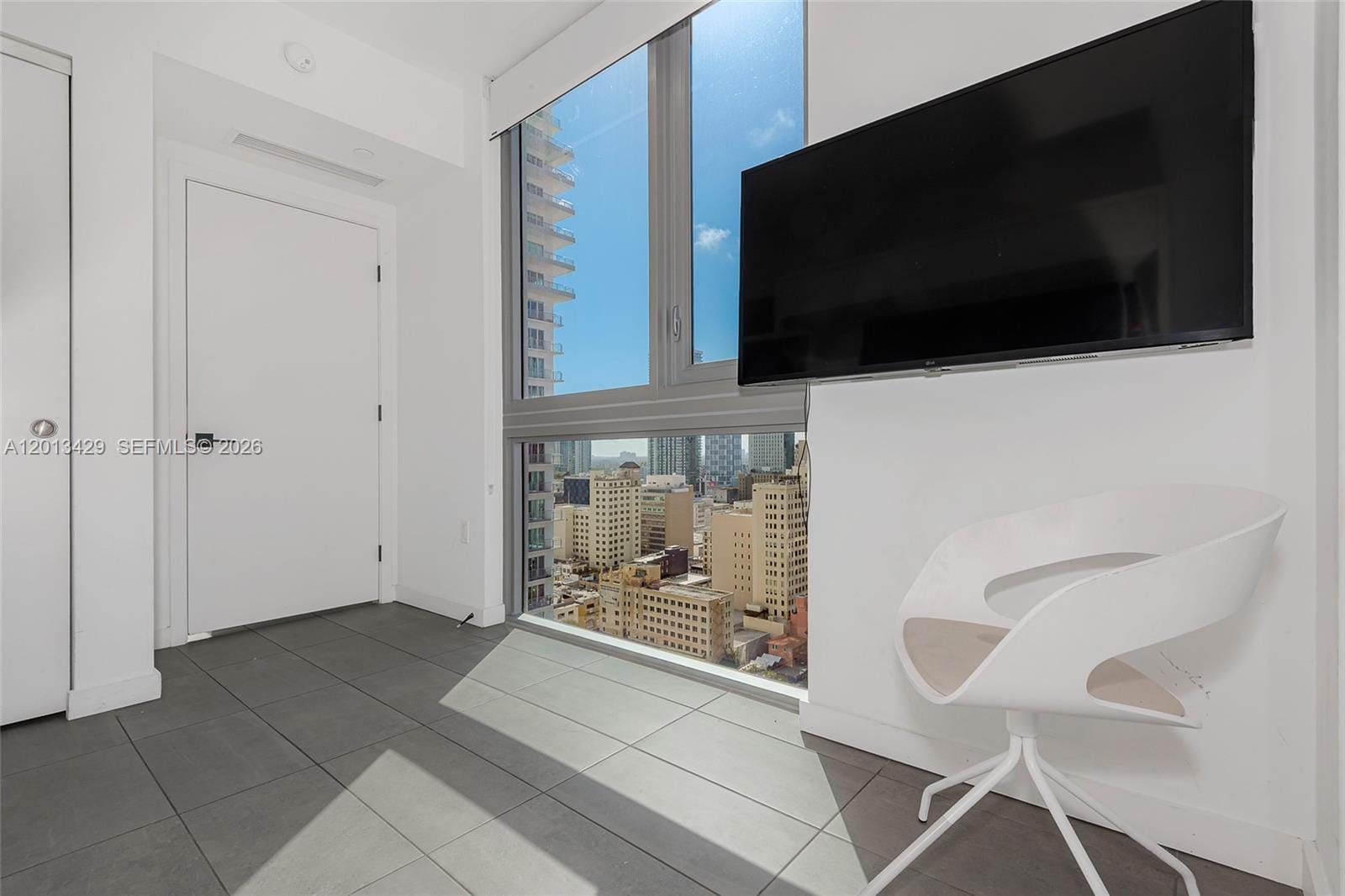 227 NE 2nd Street 2206, Miami, FL 33132 photo 20