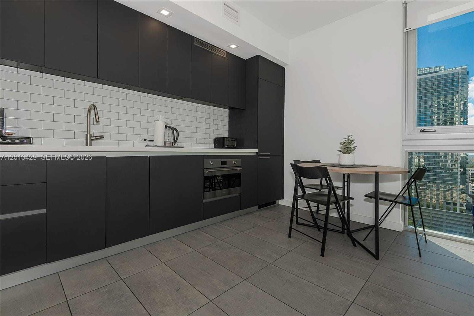 227 NE 2nd Street 2206, Miami, FL 33132 photo 26