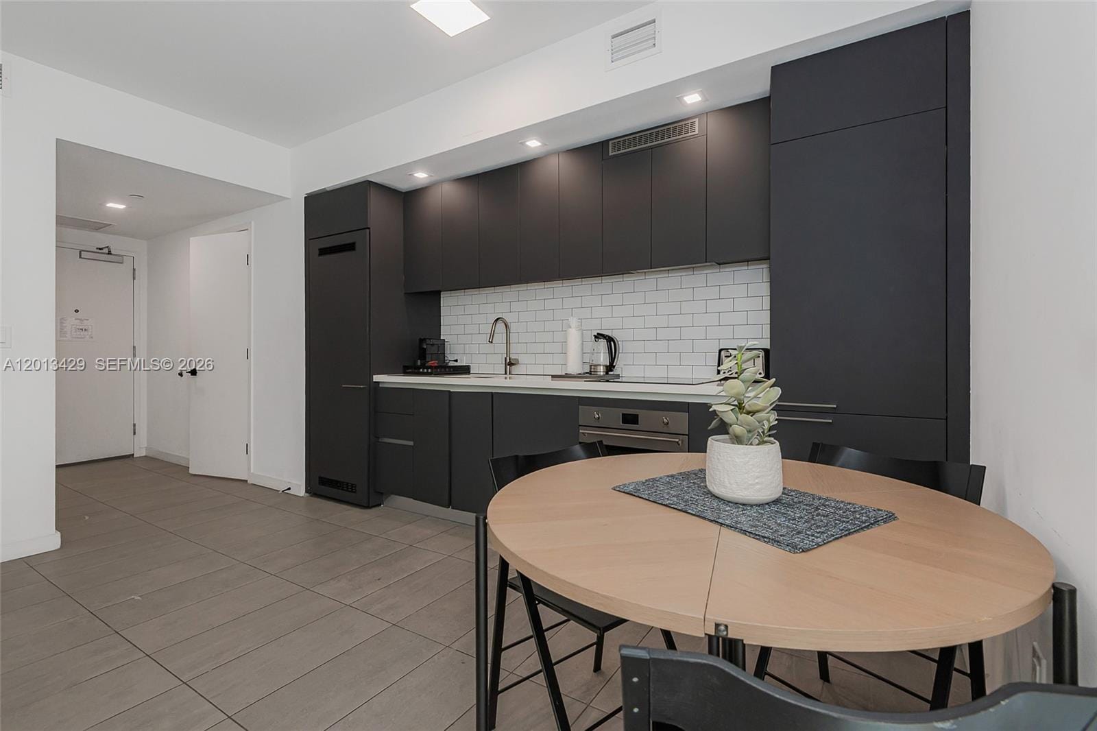 227 NE 2nd Street 2206, Miami, FL 33132 photo 30