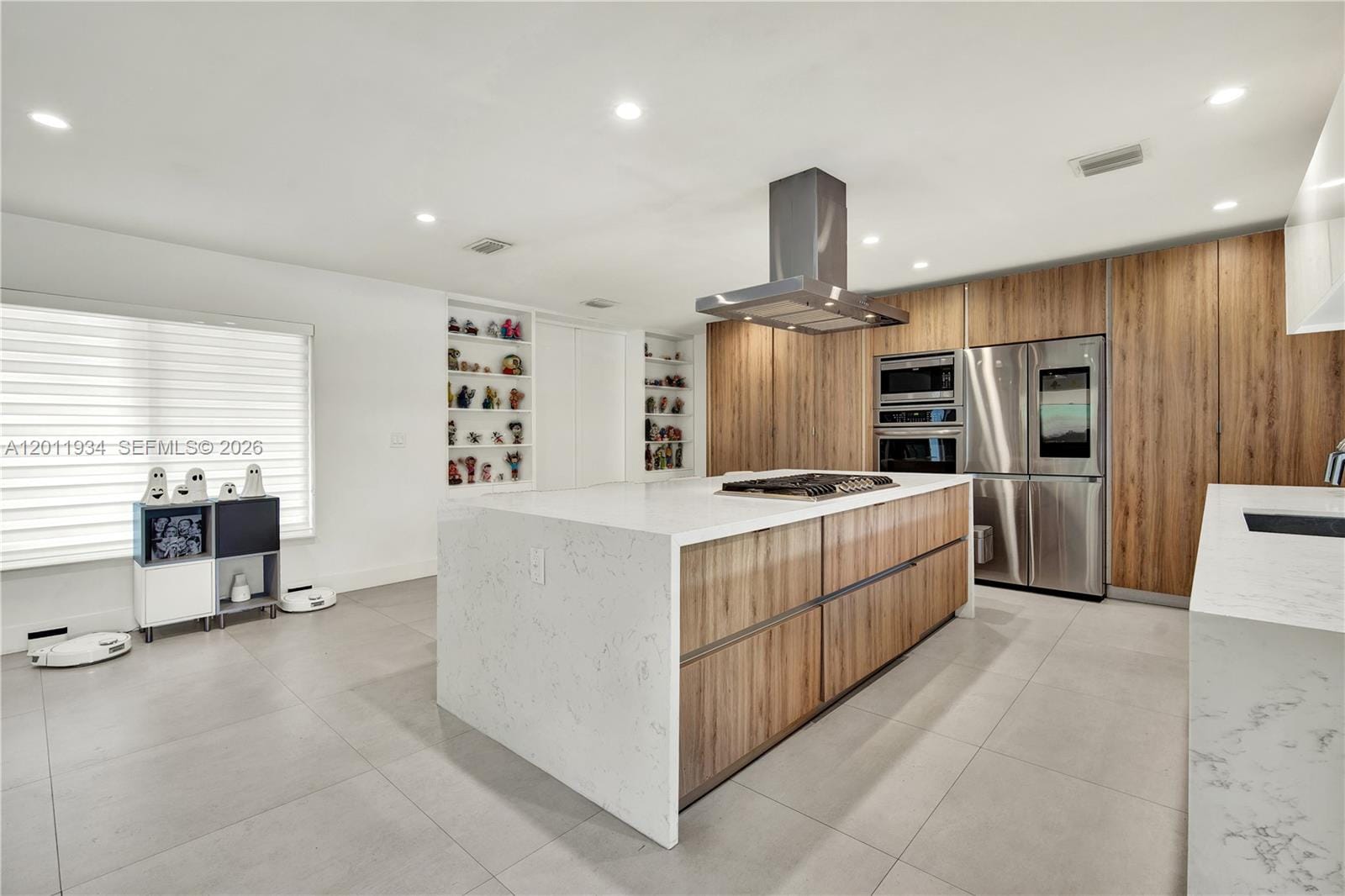 21015 NE 19th Court, Miami, FL 33179 photo 16