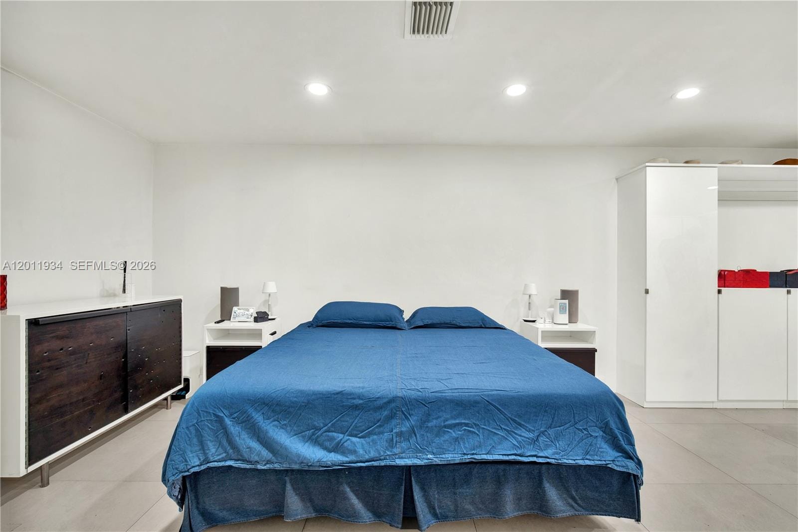 21015 NE 19th Court, Miami, FL 33179 photo 20