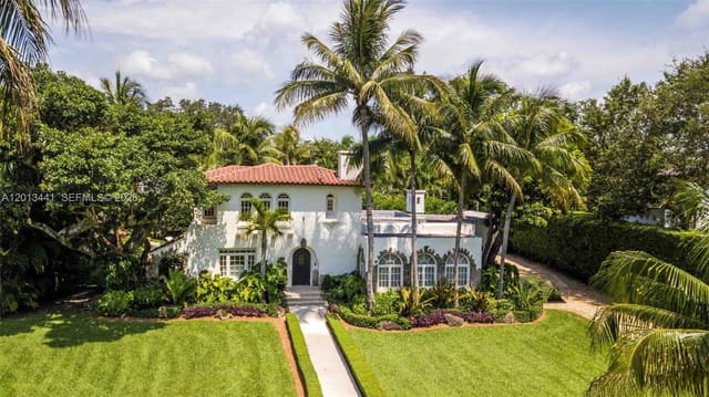 2010 N Greenway Drive, sold in Coral Gables Sec E, Coral Gables, FL