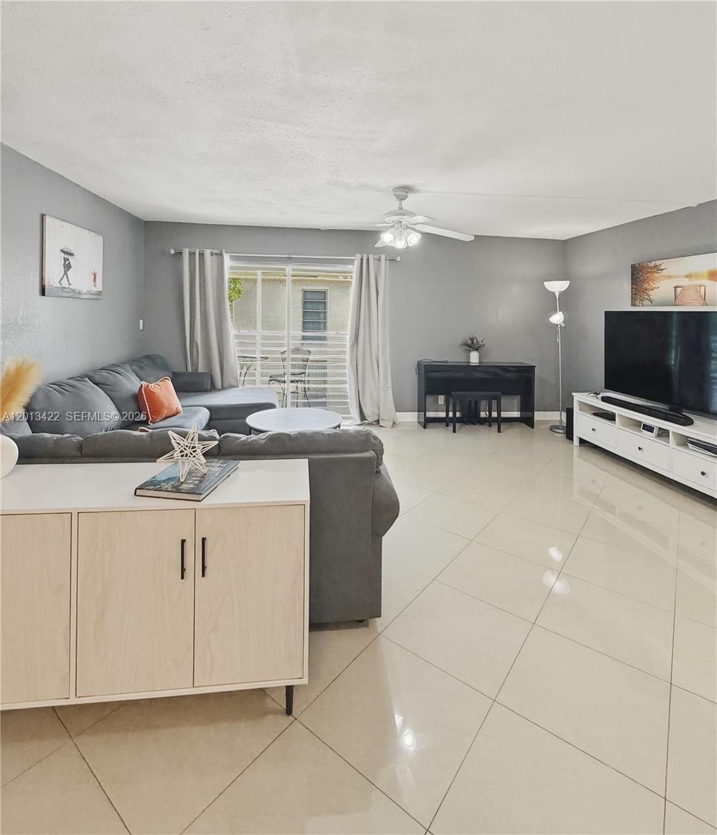 406 N Laurel Drive 207, Margate, FL 33063, Margate