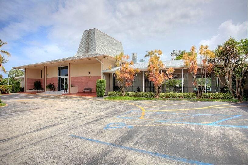 2724 S Garden Dr 306 — photo 11
