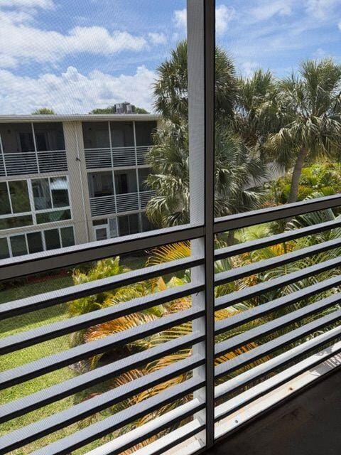 2724 S Garden Dr 306 — photo 5