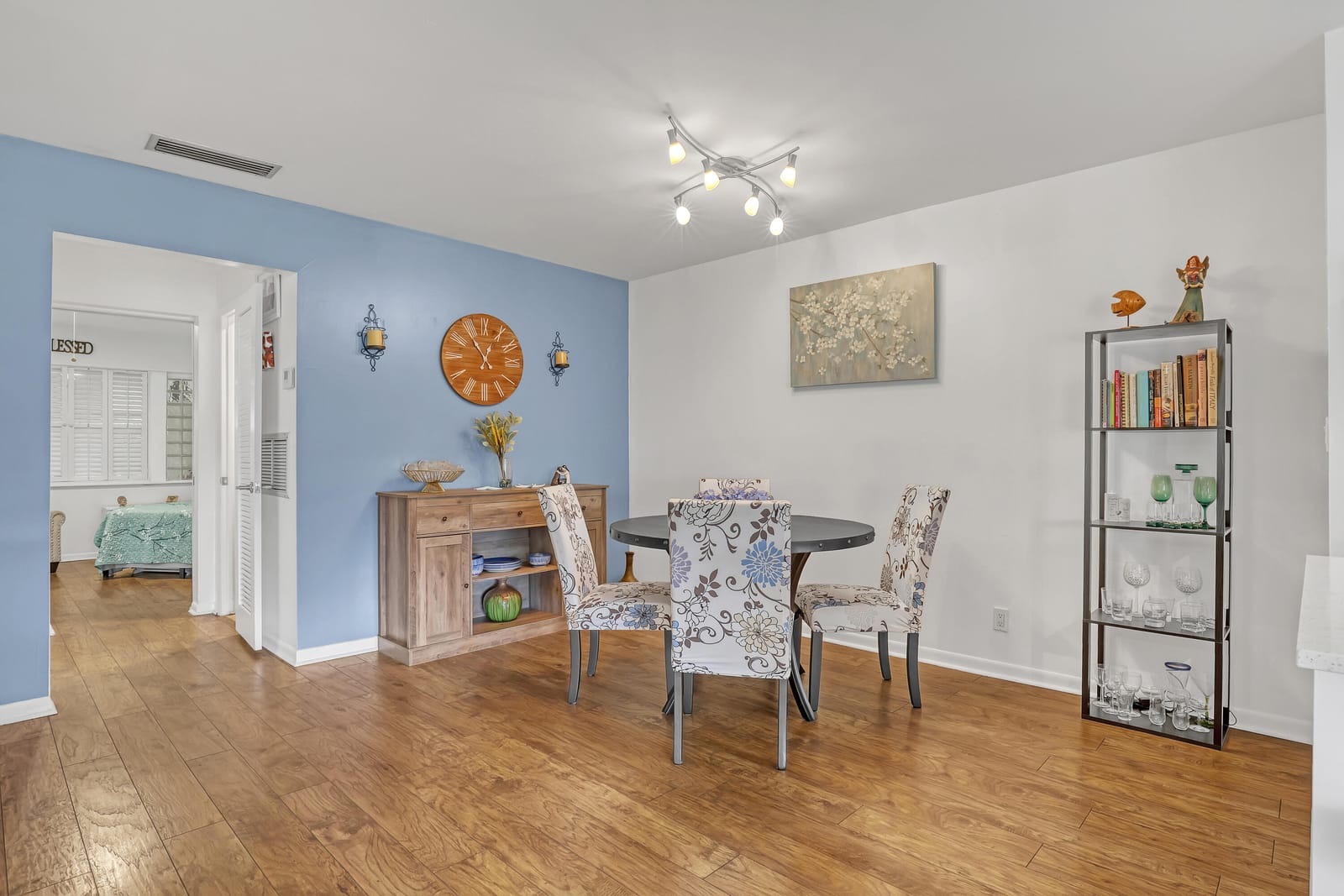 245 Main Boulevard B — photo 9