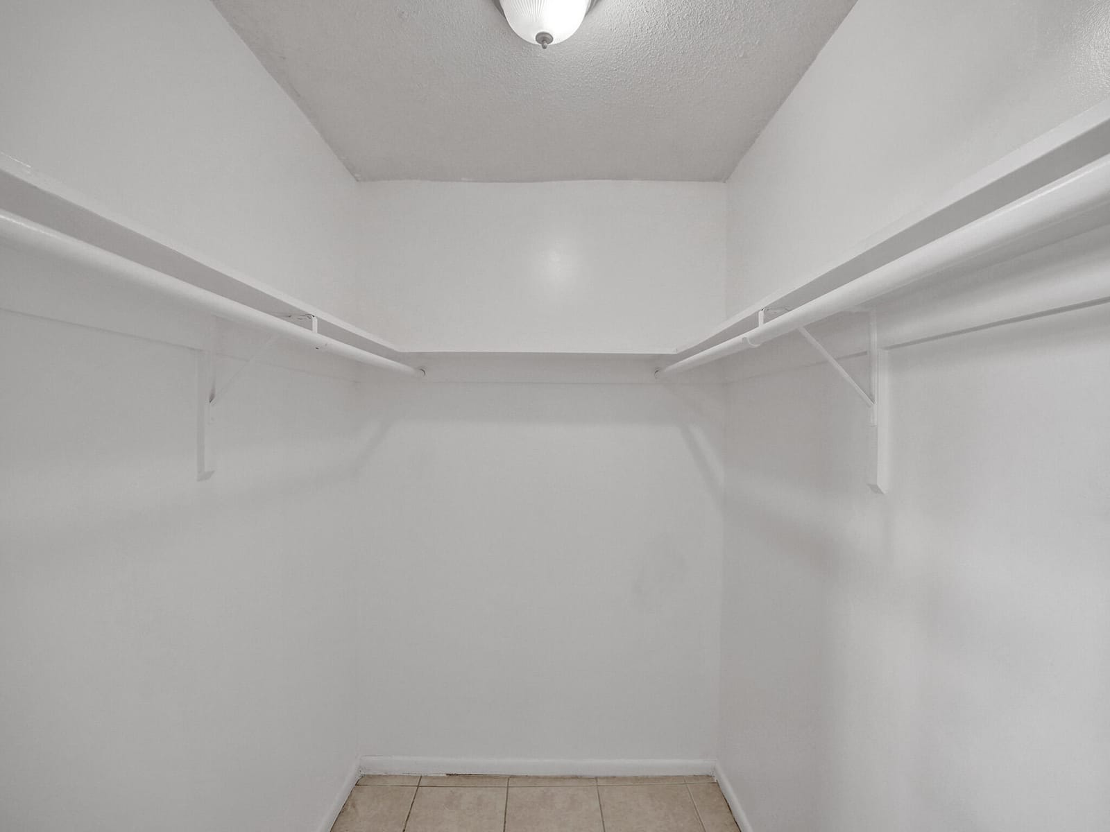 1811 Jefferson Street 404 — photo 12