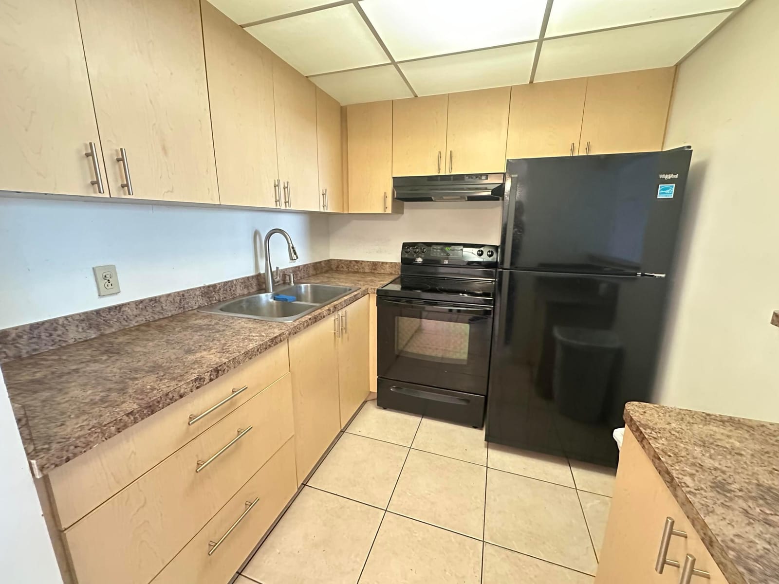 75 Farnham D — photo 11