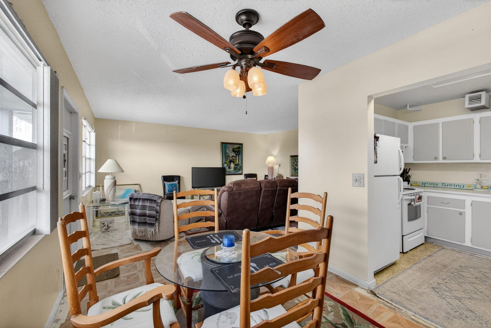 348 Wellington H — photo 3