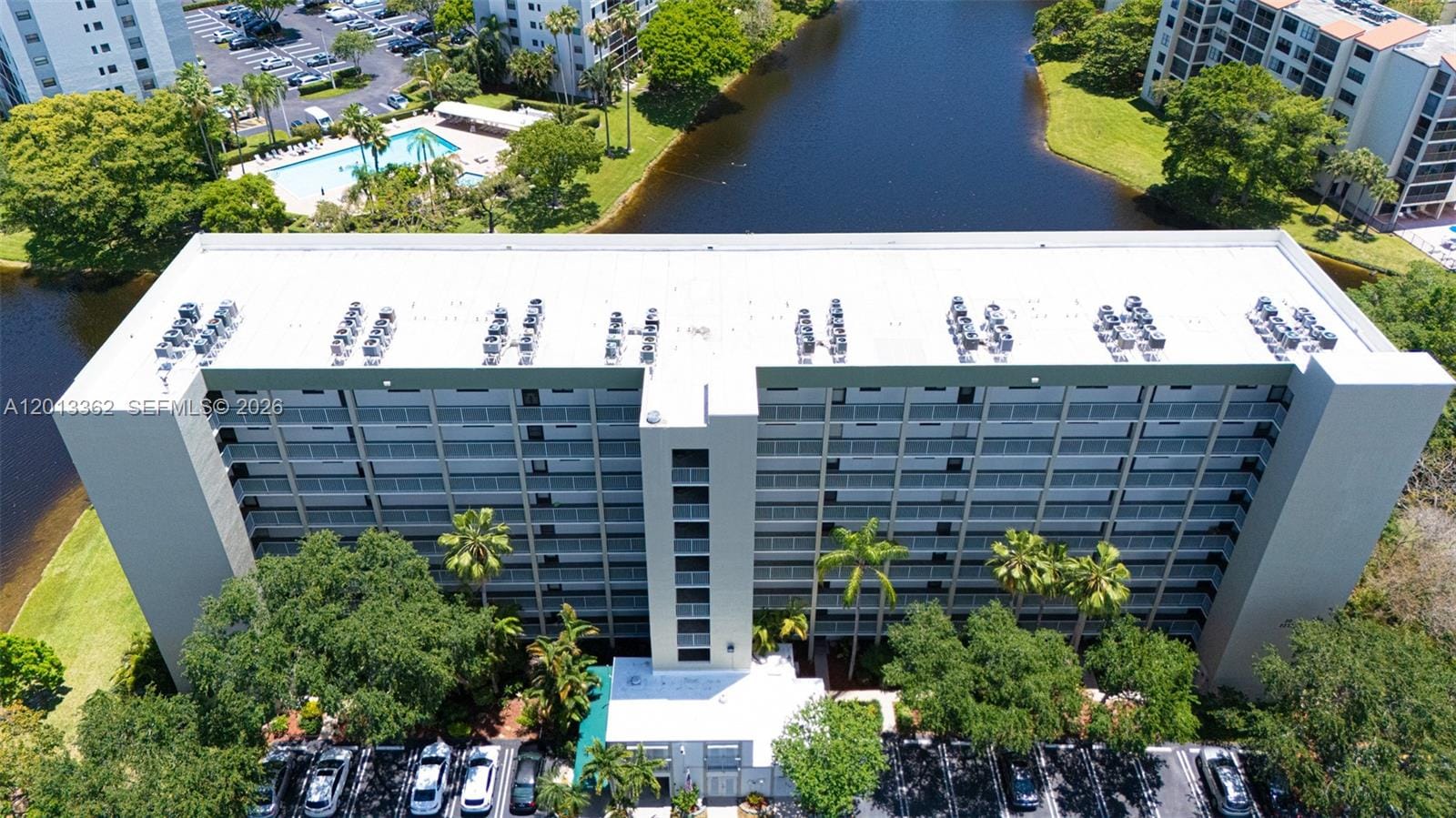 2232 N Cypress Bend Drive 507, Pompano Beach, FL 33069 photo 2