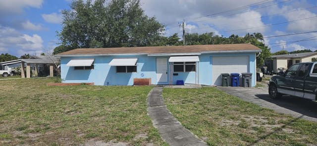 860 W Jasmine Drive, sold in Kelsey City, Lake Park, FL