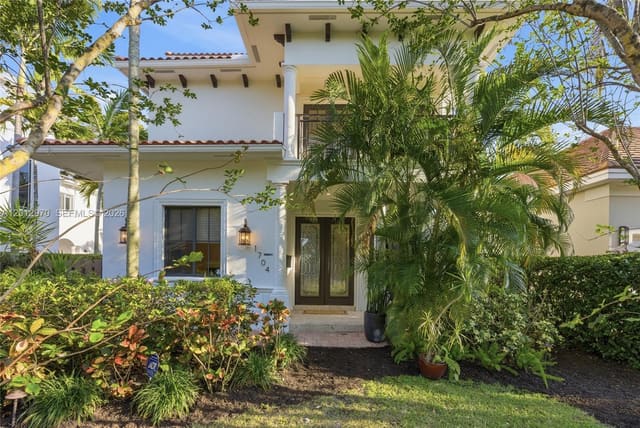 1704 NE 1st Street, sold in Victoria Park Corr Amen P, Fort Lauderdale, FL