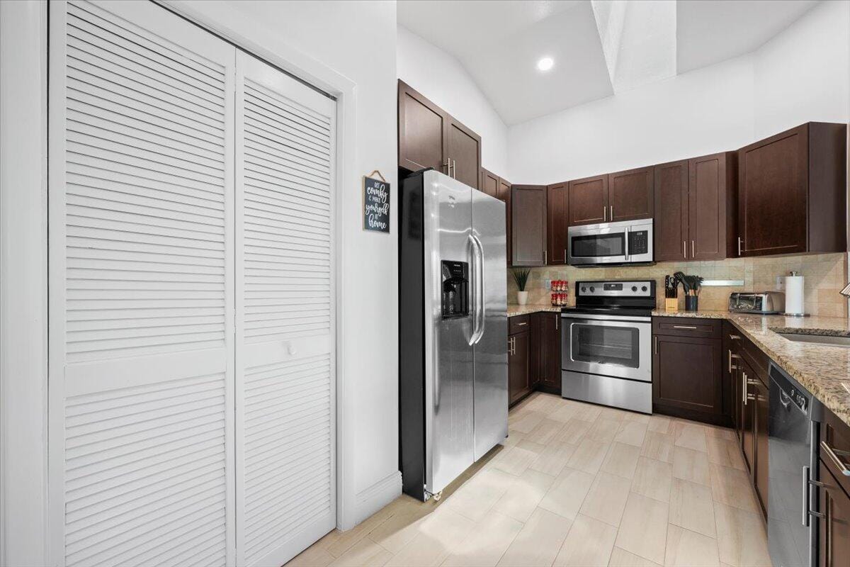 6075 Francis Street, Jupiter, FL 33458 photo 7